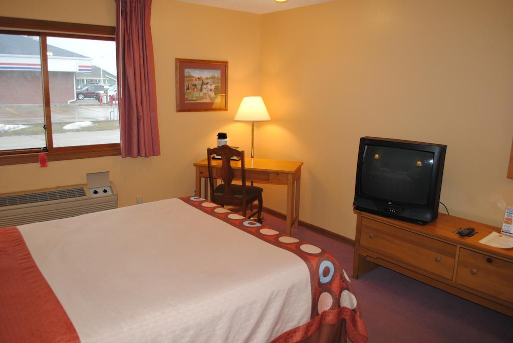Super 8 By Wyndham Shipshewana Hotel Værelse billede